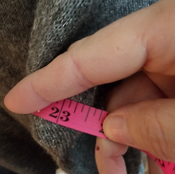 ❄️☃️❄️ Elle embellished sweater. Grey, sz L ☃️❄️☃️ - Picture 6 of 7